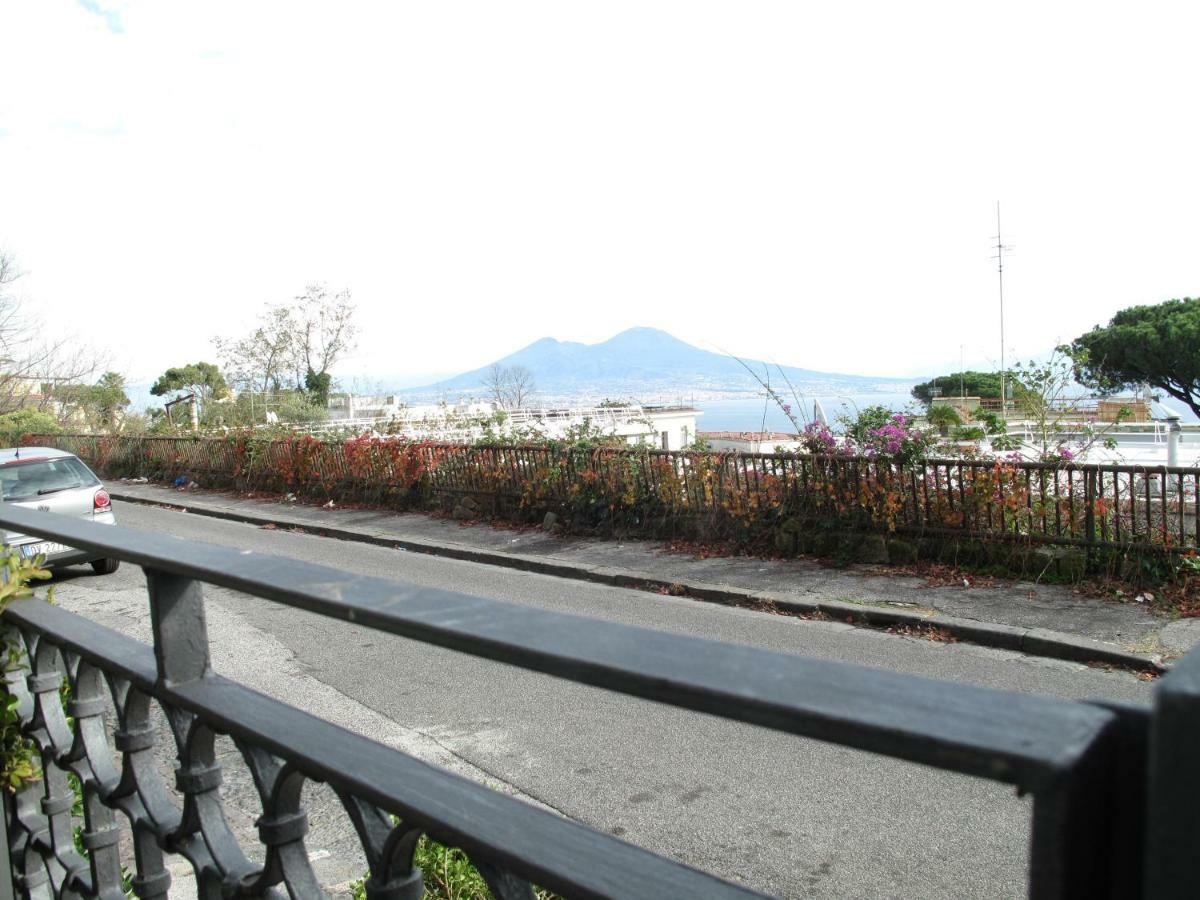 Monocamera Con Terrazzogiardino -Studette -Zona Panoramica Posillipo Neapol Exteriér fotografie